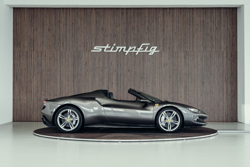 Ferrari 296 GTS 2023