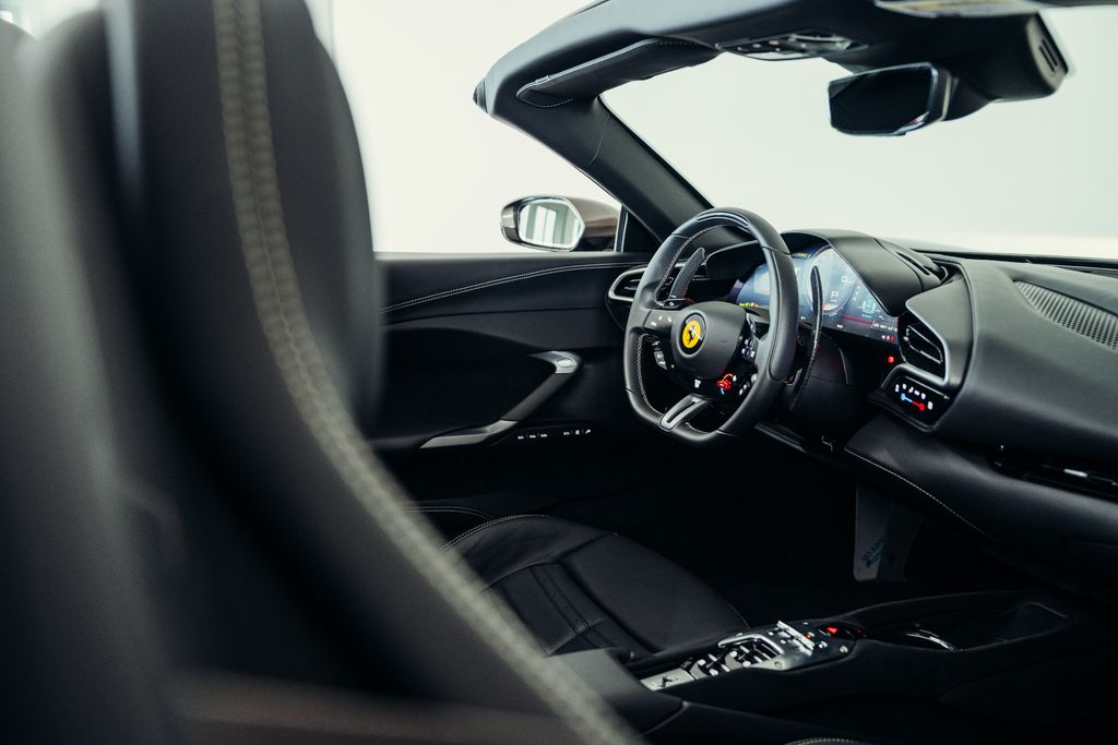 Ferrari 296 GTS 2023