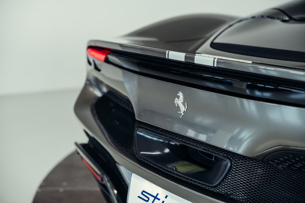 Ferrari 296 GTS 2023