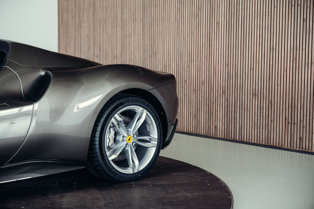 Ferrari 296 GTS 2023