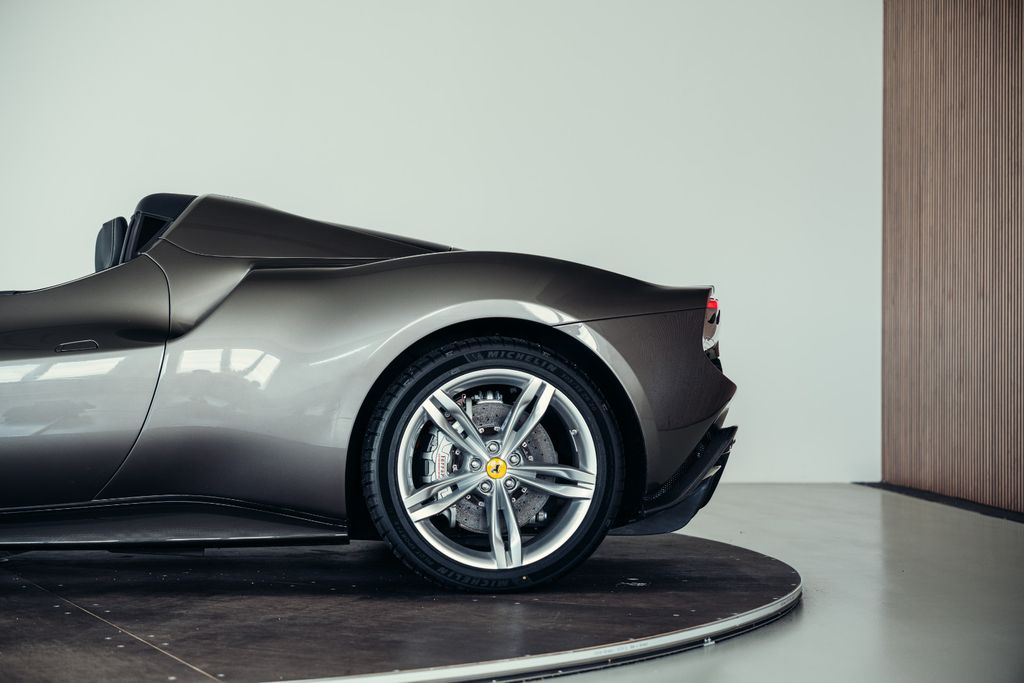 Ferrari 296 GTS 2023