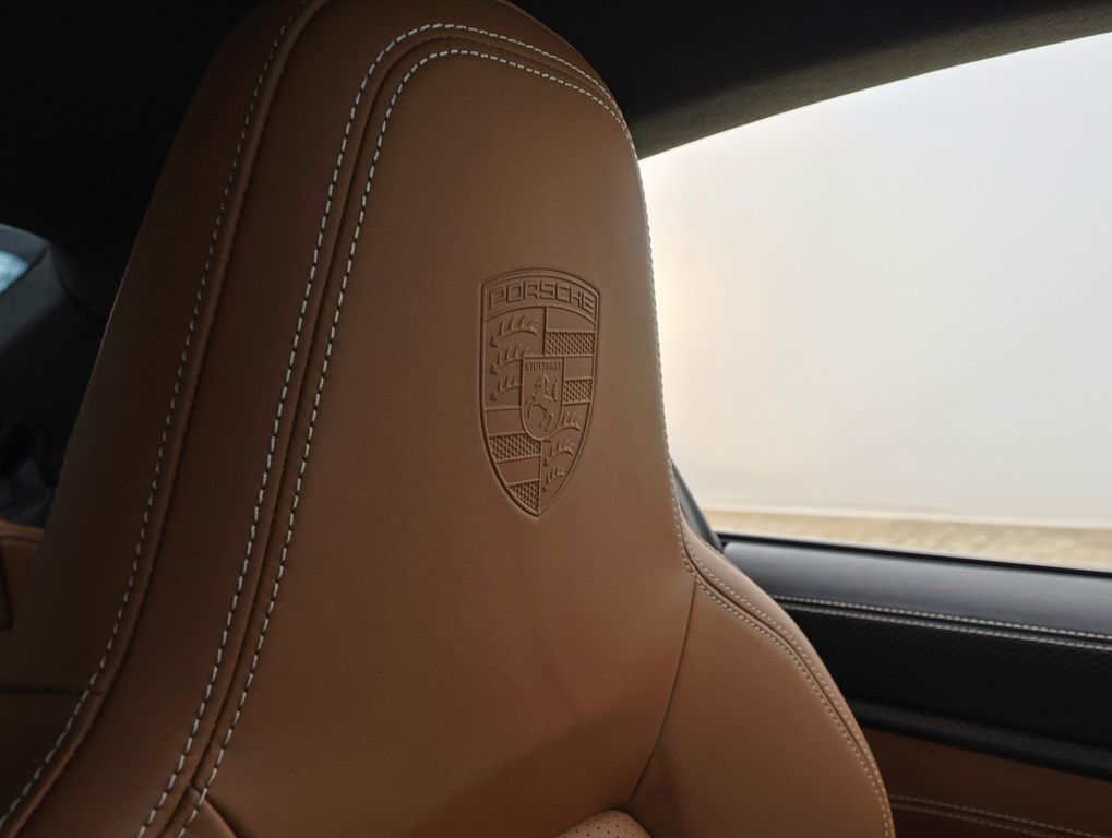 Porsche 992 2025