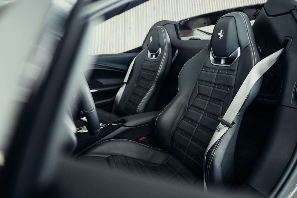 Ferrari 296 GTS 2023