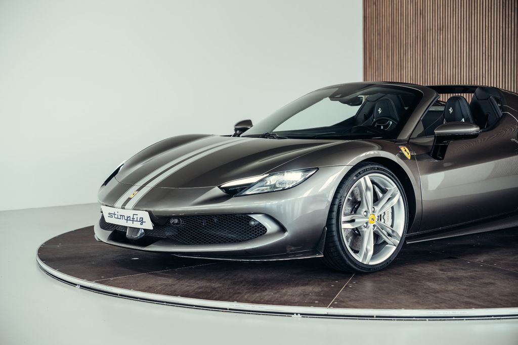 Ferrari 296 GTS 2023