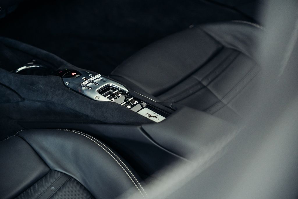 Ferrari 296 GTS 2023