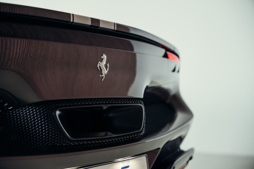 Ferrari 296 GTS 2023