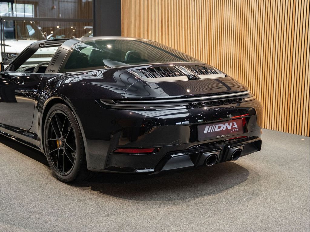 Porsche 992 2025