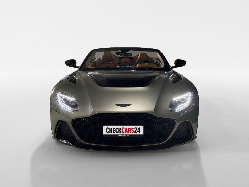 Aston Martin DBS 2024