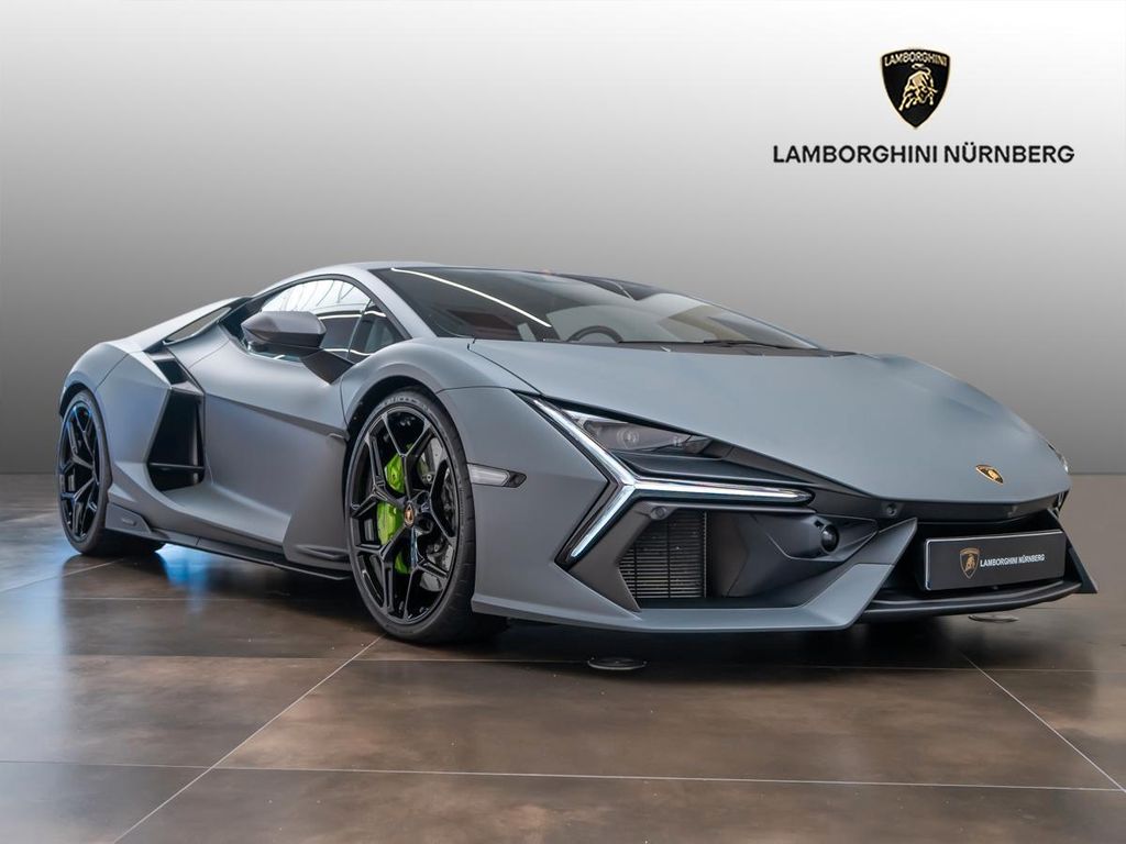 Lamborghini Revuelto 2025
