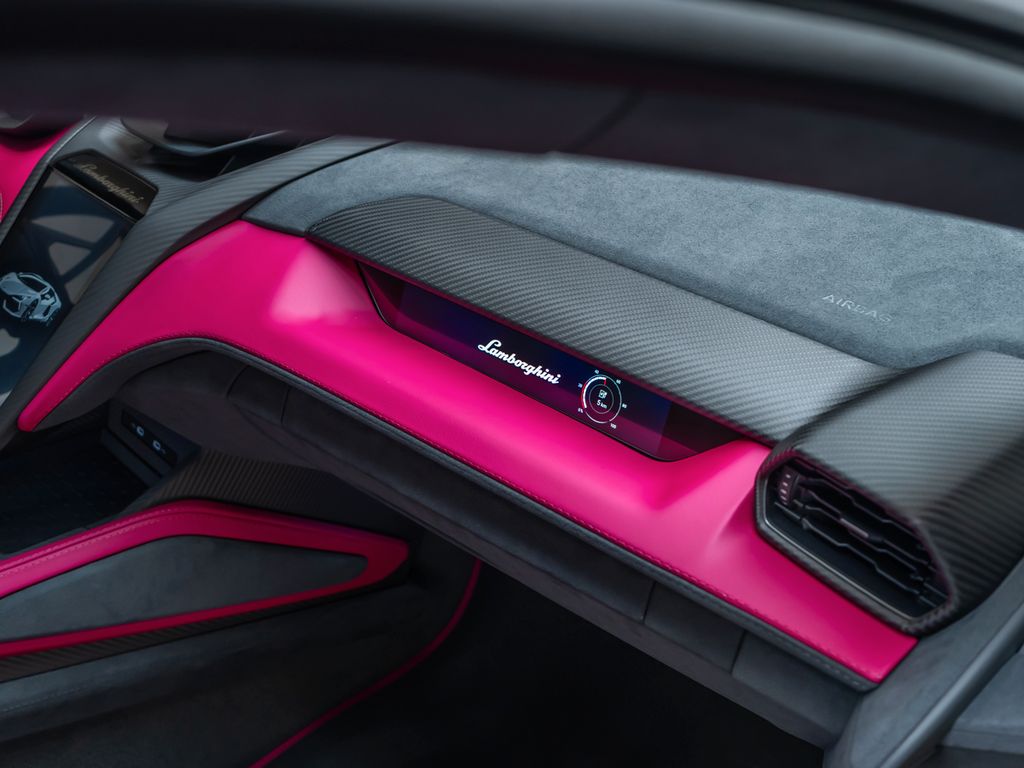 Lamborghini Revuelto 2025