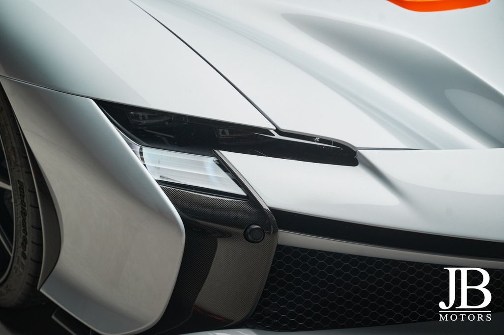 Ferrari SF90 2025
