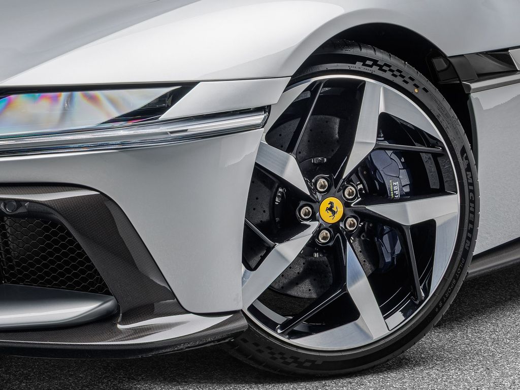 Ferrari 12Cilindri 2025