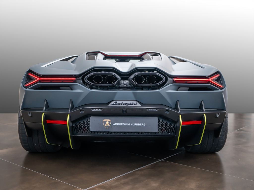 Lamborghini Revuelto 2025