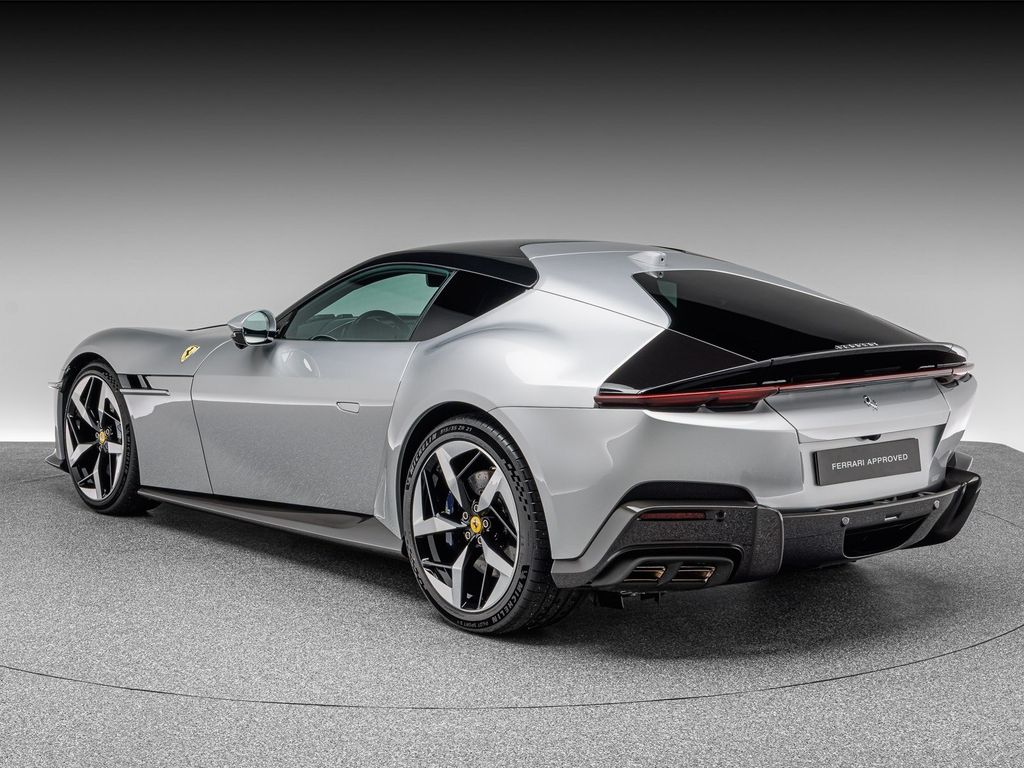 Ferrari 12Cilindri 2025