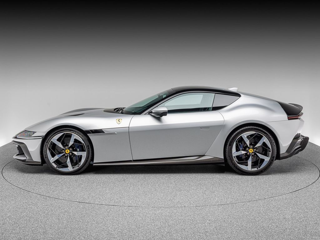 Ferrari 12Cilindri 2025