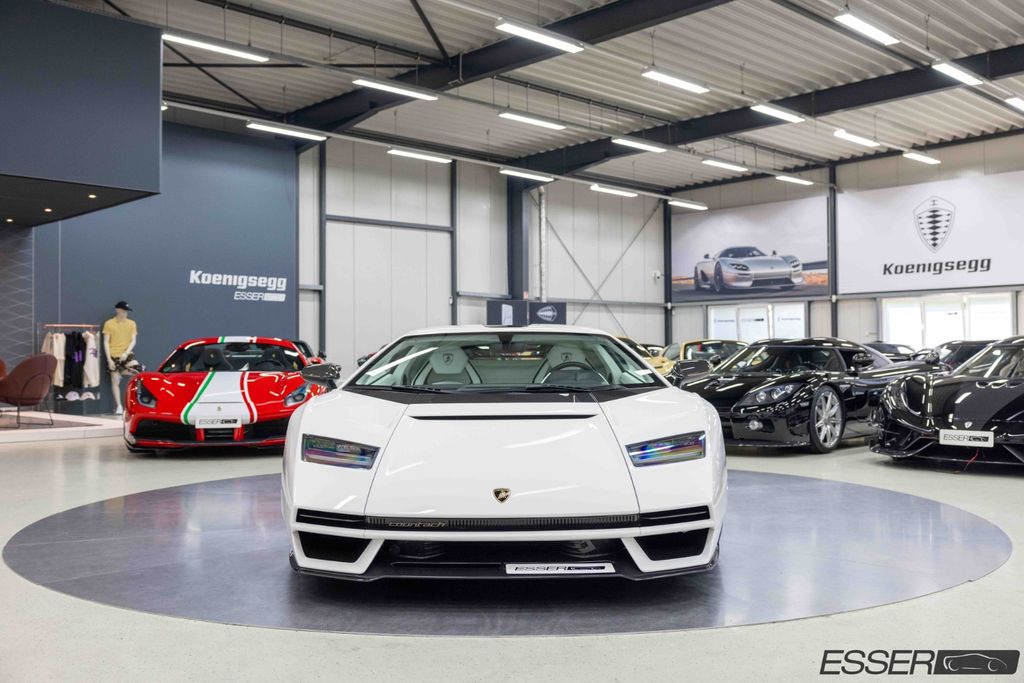 Lamborghini Countach 2022