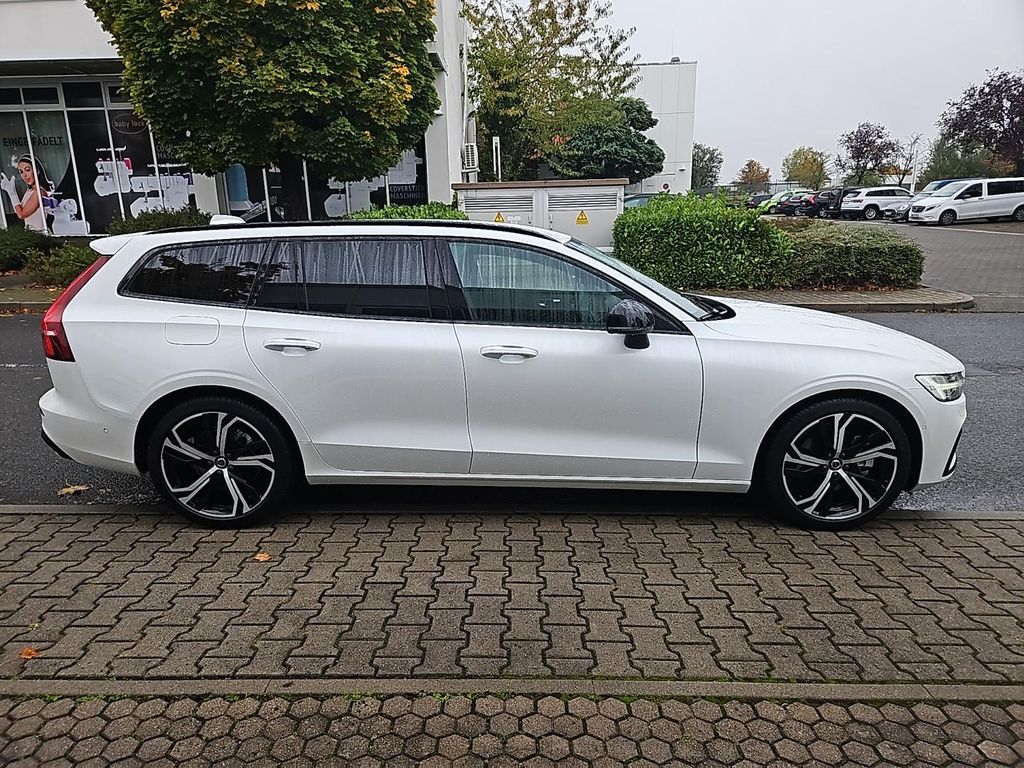 Volvo V60 2024