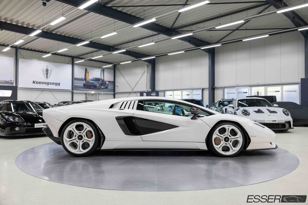 Lamborghini Countach 2022