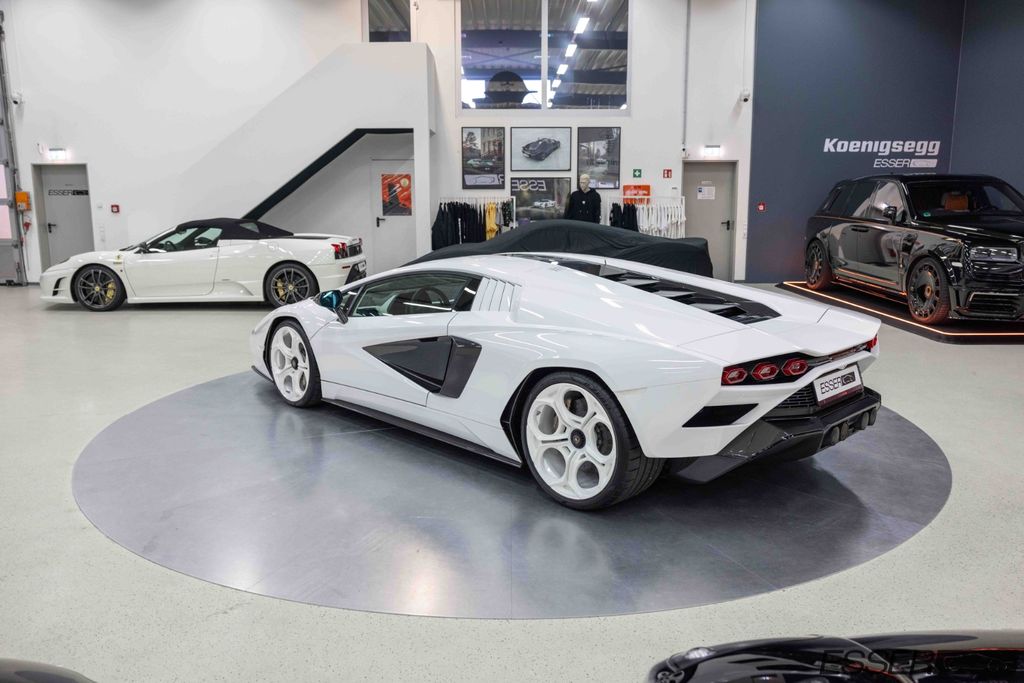 Lamborghini Countach 2022