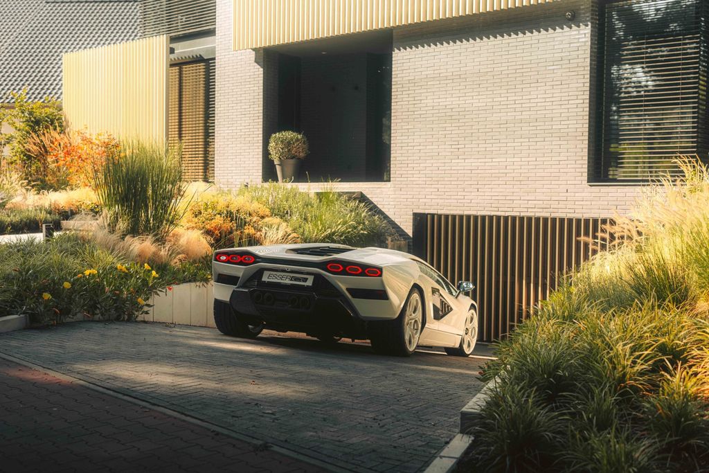 Lamborghini Countach 2022