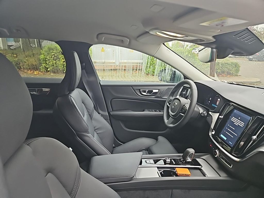 Volvo V60 2024