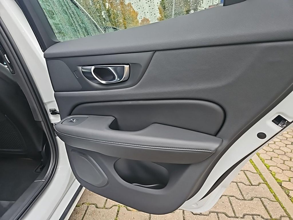 Volvo V60 2024