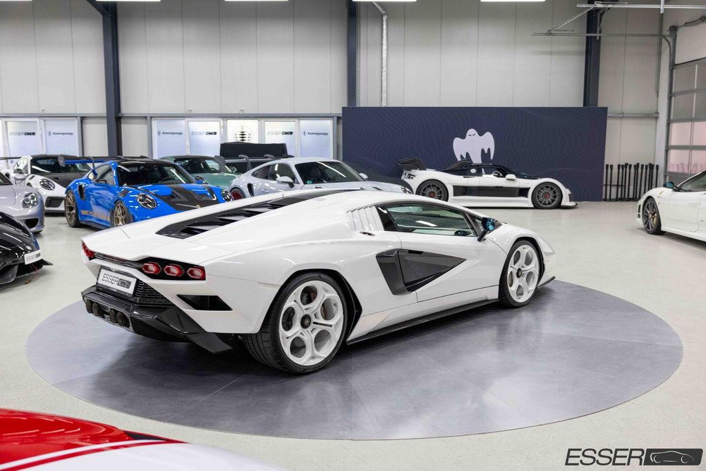 Lamborghini Countach 2022