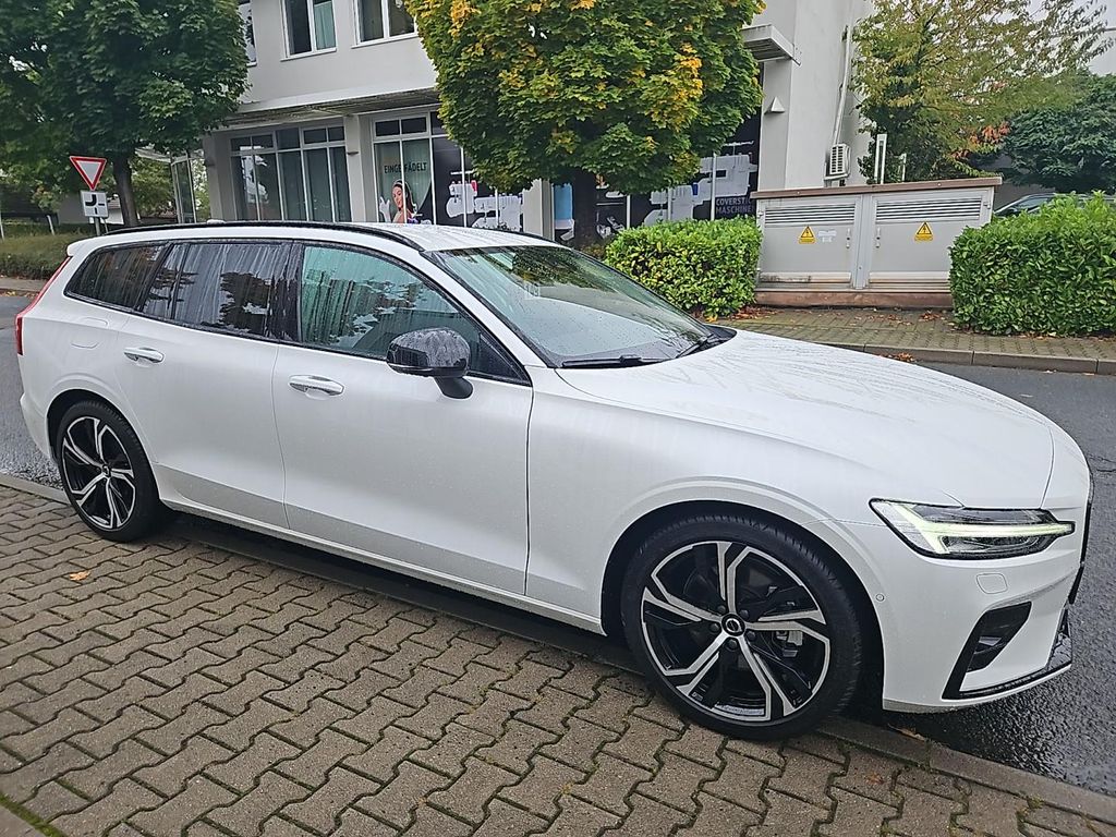 Volvo V60 2024