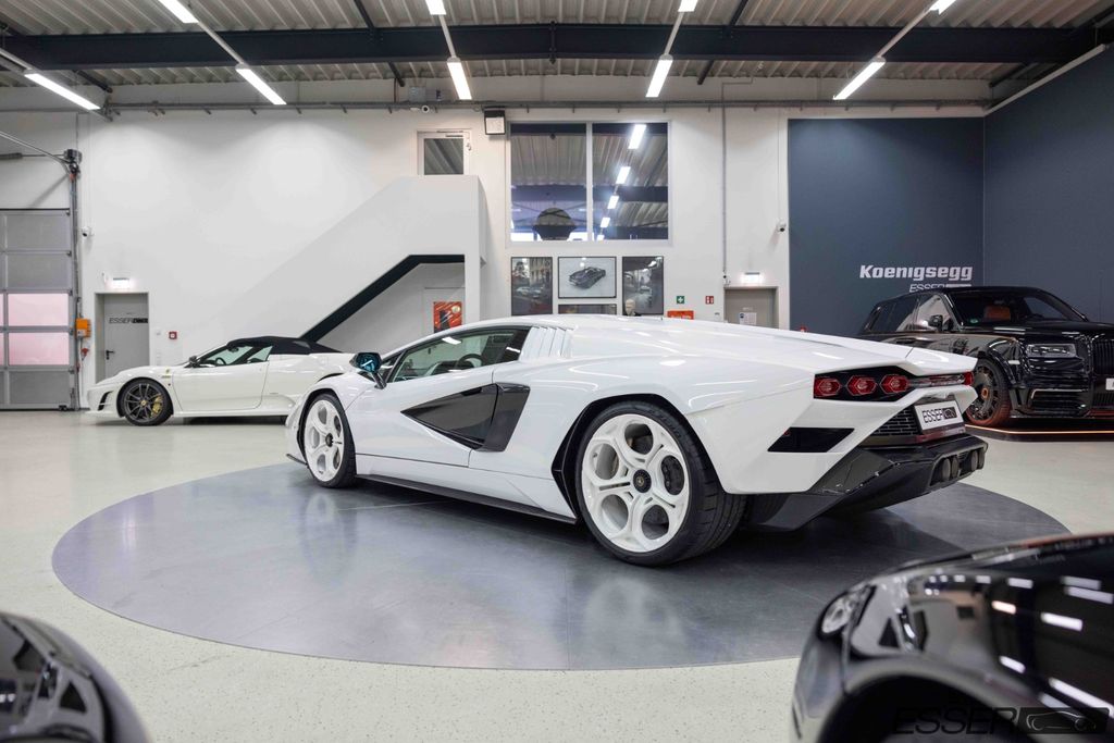 Lamborghini Countach 2022