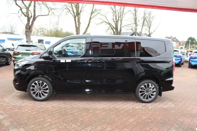 Ford Tourneo Custom 2025