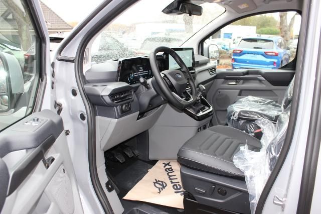 Ford Tourneo Custom 2025