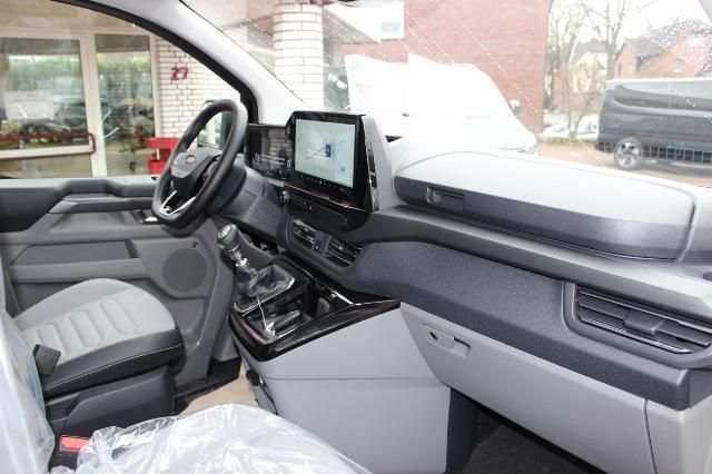 Ford Tourneo Custom 2025