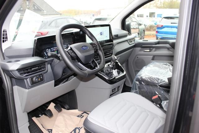 Ford Tourneo Custom 2025