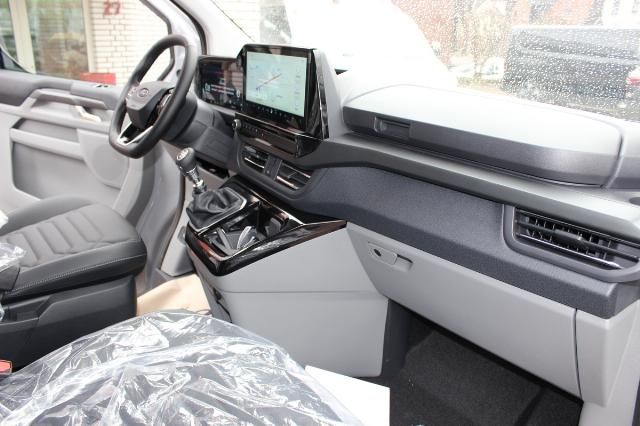 Ford Tourneo Custom 2025