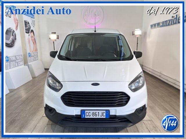 Ford Transit Courier 2021