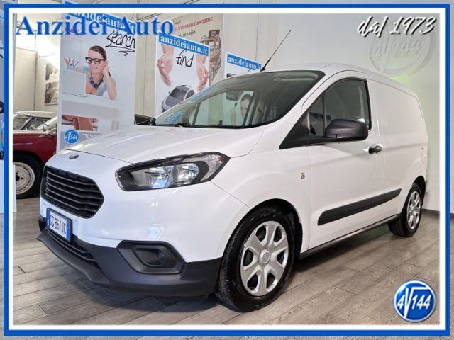 Ford Transit Courier 2021