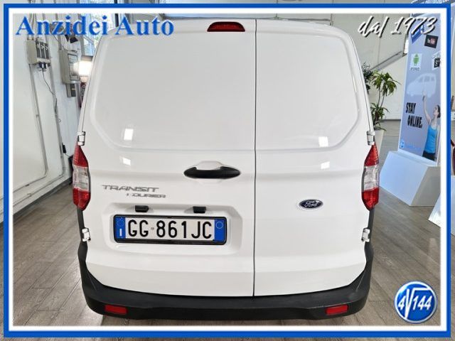 Ford Transit Courier 2021