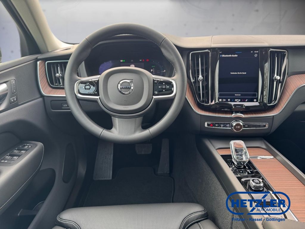 Volvo XC60 2025