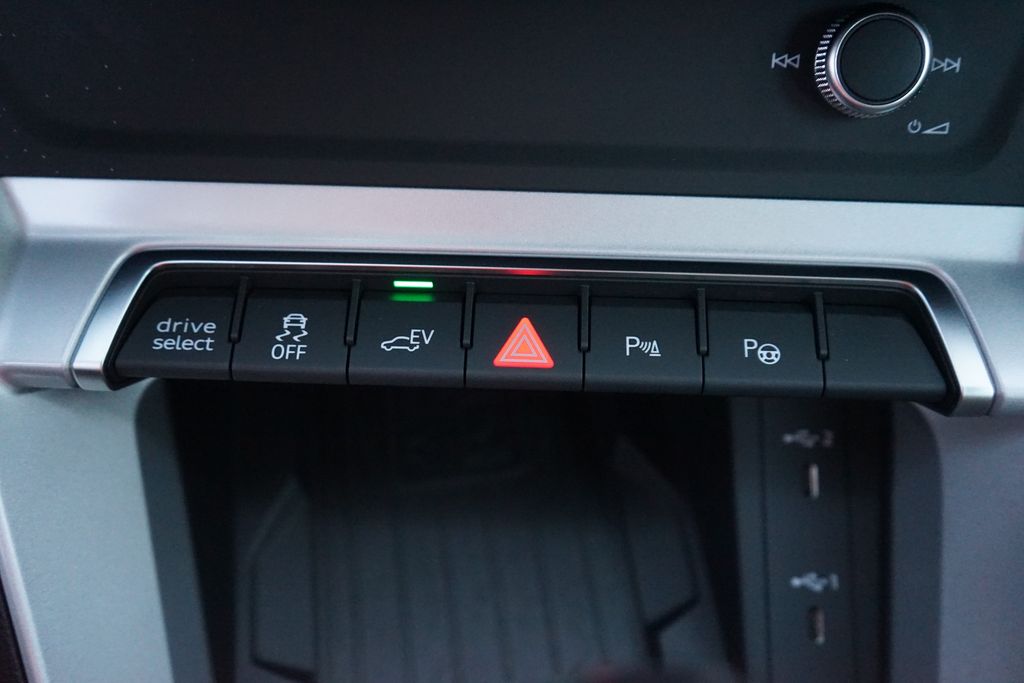 Audi Q3 2021
