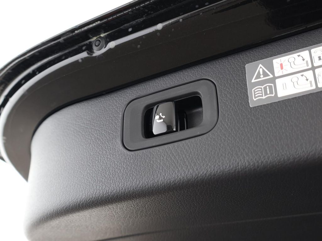 Mercedes-Benz C 220 2025