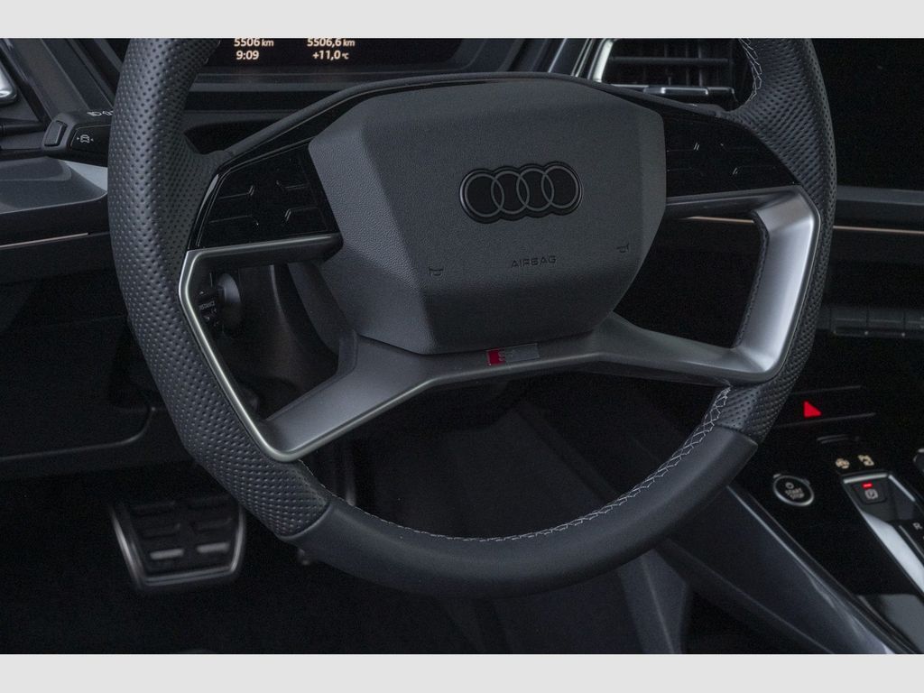 Audi Q4 2025