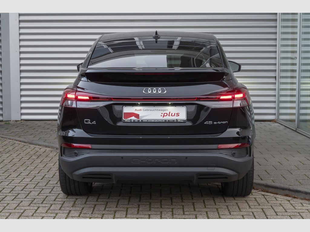 Audi Q4 2025