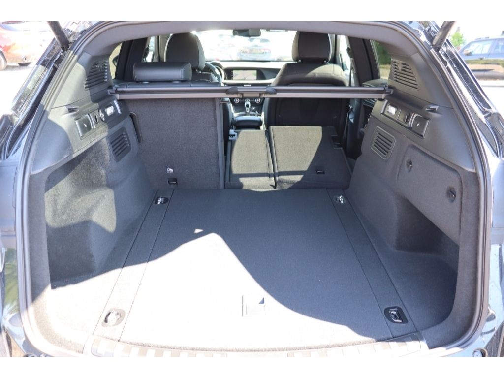 Alfa Romeo Stelvio 2025