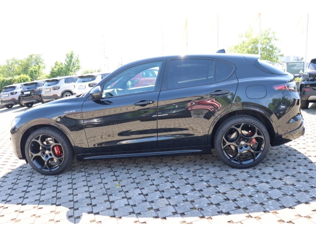 Alfa Romeo Stelvio 2025