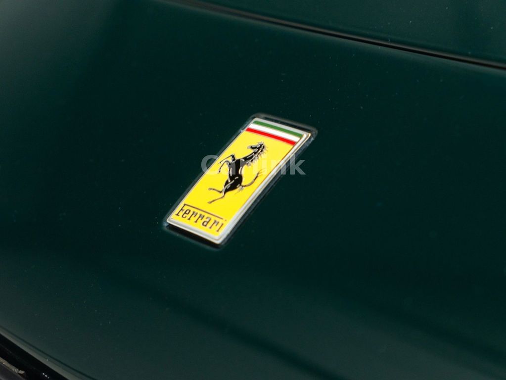 Ferrari 296 GTS 2024