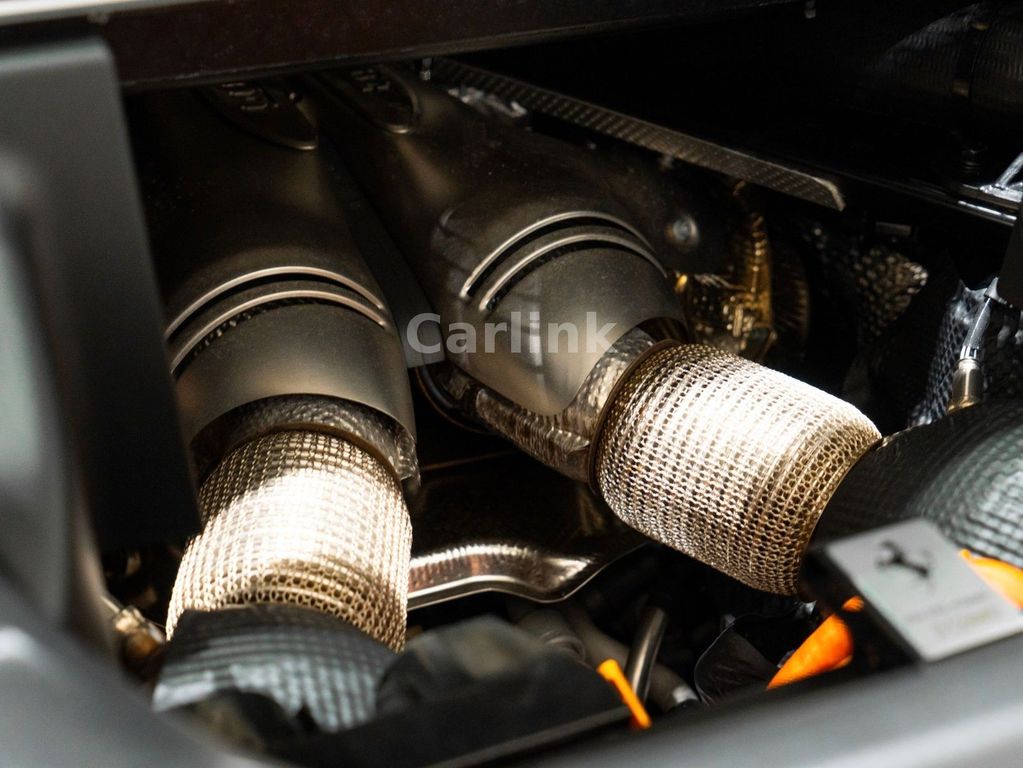 Ferrari 296 GTS 2024