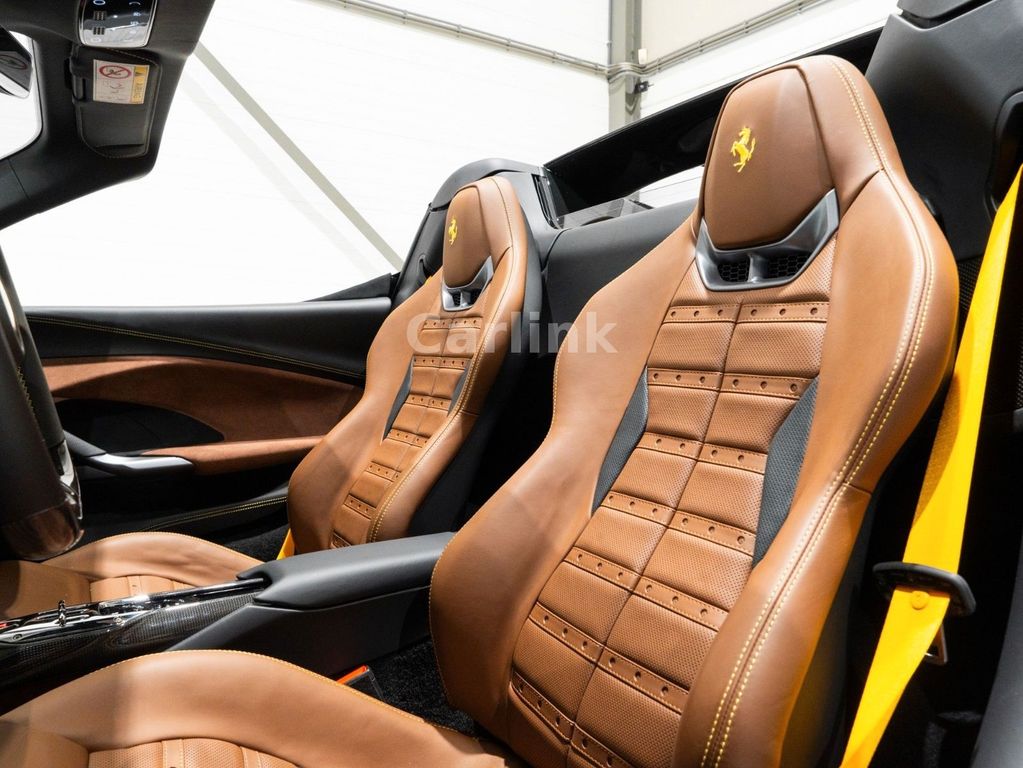 Ferrari 296 GTS 2024