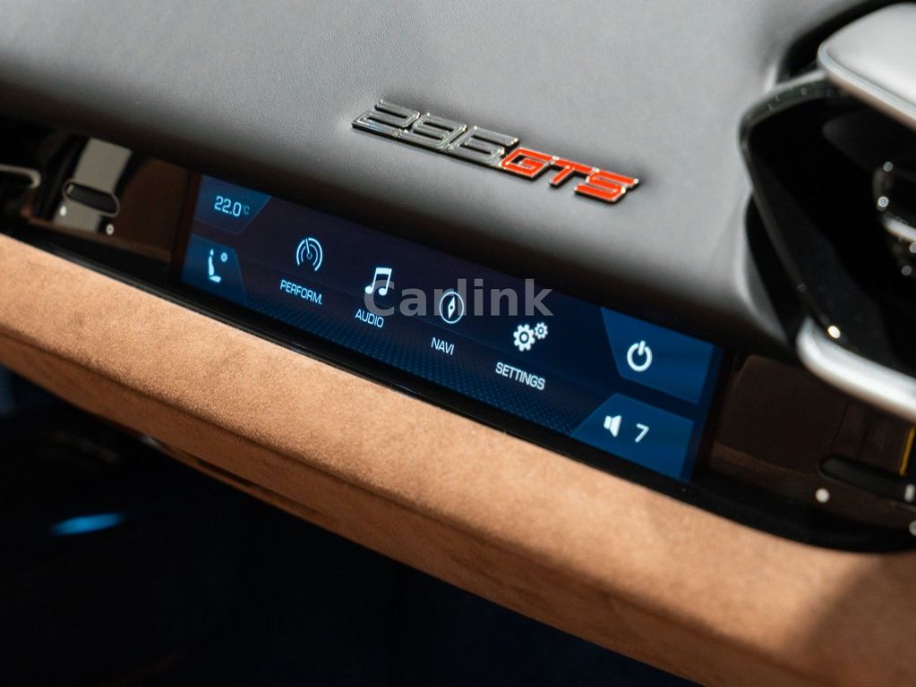 Ferrari 296 GTS 2024