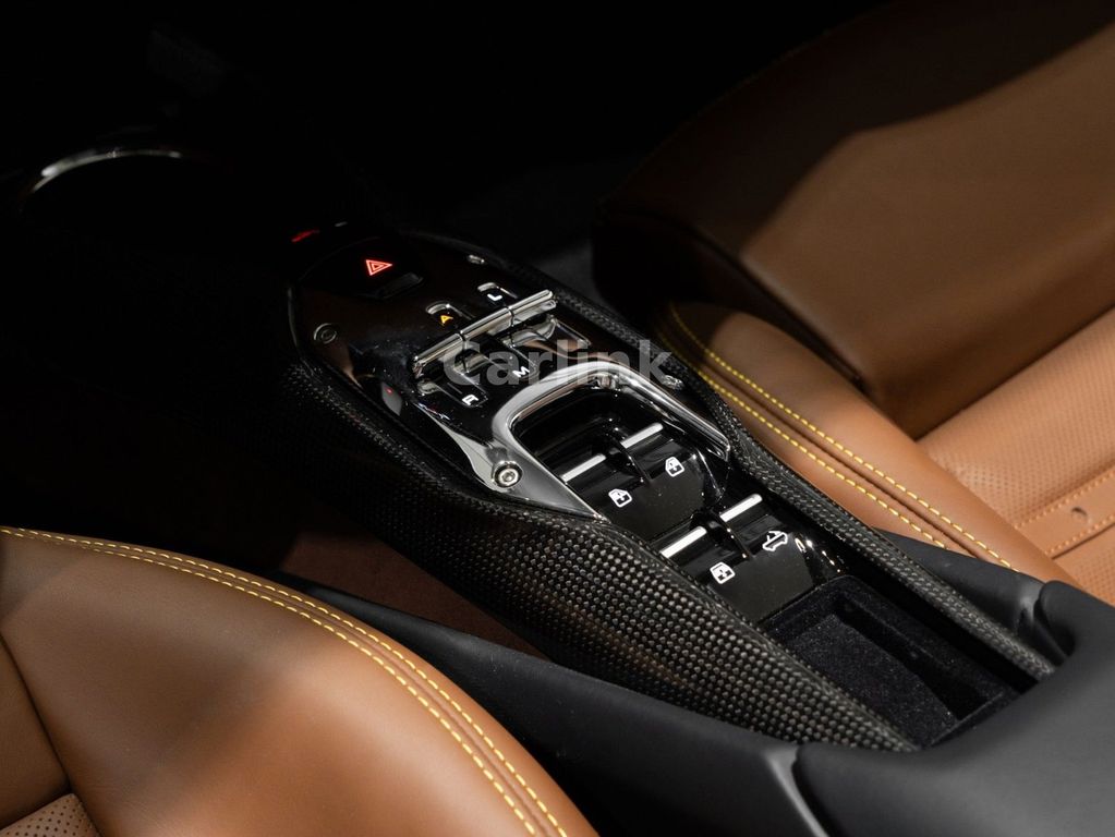 Ferrari 296 GTS 2024