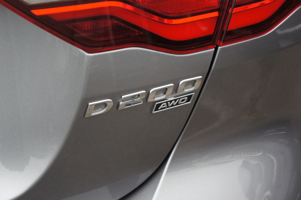 Jaguar XE 2021